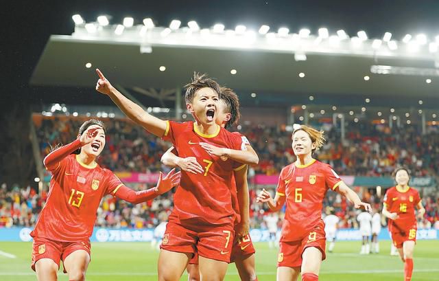 ”今年夏天，蒙蒂与活塞签下一份6年7850万美元的合同。